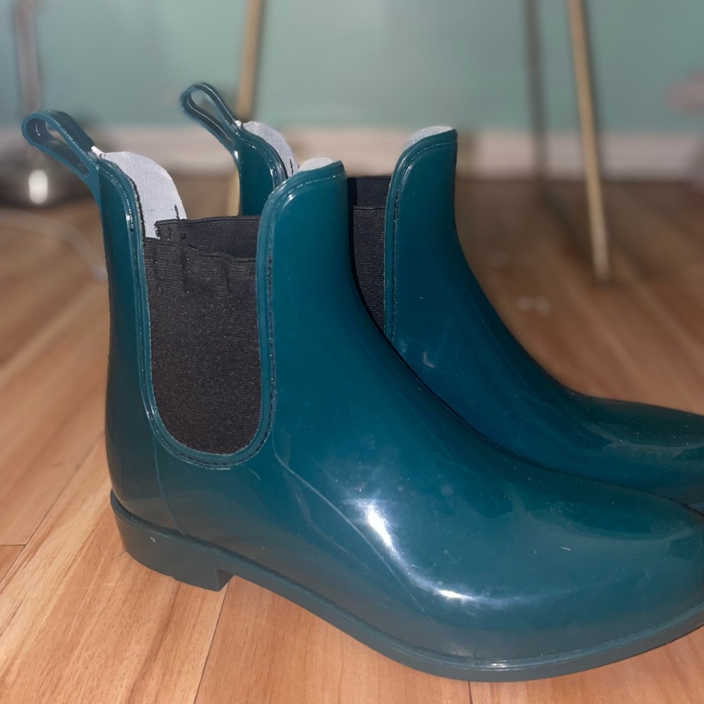 Rain Boots! Size 9